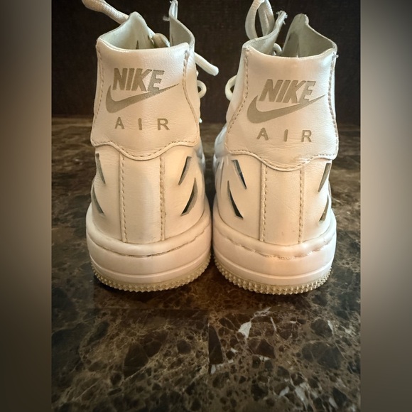 Nike. WMNS Air Force 1 Ultra Force Mid "Joli". White/Light Bone. Size 6. - Picture 9 of 12